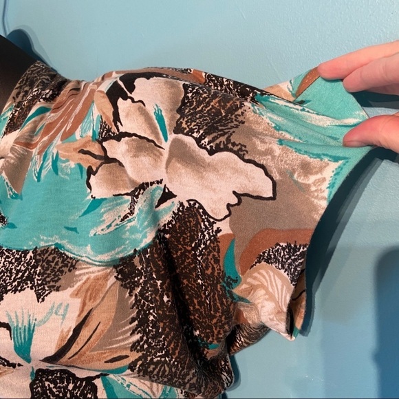 Vintage  D’allairds Hawaiian‎ dress - Picture 4 of 9